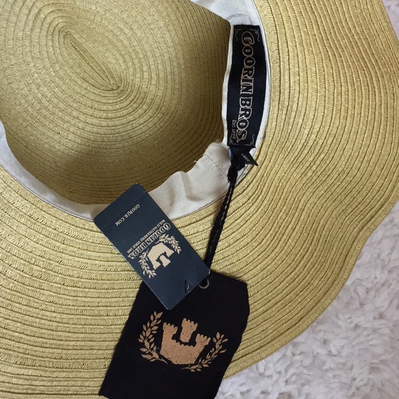 Goorin Brothers new floppy packable hat - Picture 2 of 4